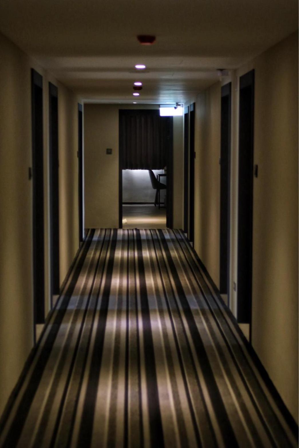 Dahua Hotel Цзілун Екстер'єр фото