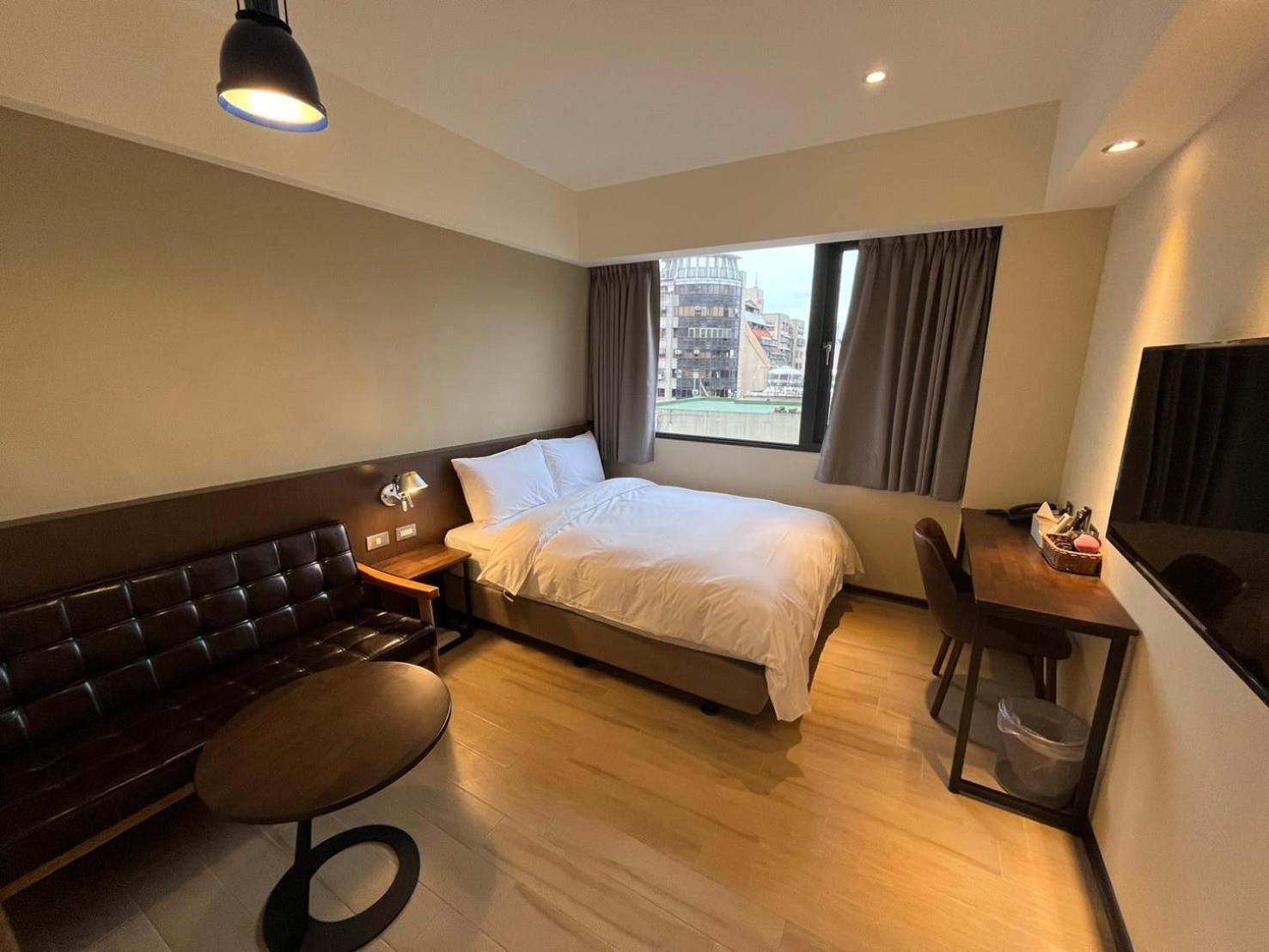 Dahua Hotel Цзілун Екстер'єр фото